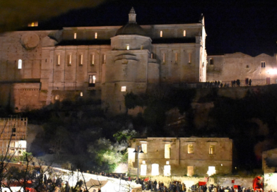 Gravinae Nativitas quarta edizione 2025: nel rione delle grotte del Piaggio dove si viveva di stenti e di umiliazioni Gravinae Nativitas quarta edizione 2025: nel rione delle grotte del Piaggio dove si viveva di stenti e di umiliazioni