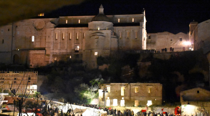 Gravinae Nativitas quarta edizione 2025: nel rione delle grotte del Piaggio dove si viveva di stenti e di umiliazioni Gravinae Nativitas quarta edizione 2025: nel rione delle grotte del Piaggio dove si viveva di stenti e di umiliazioni